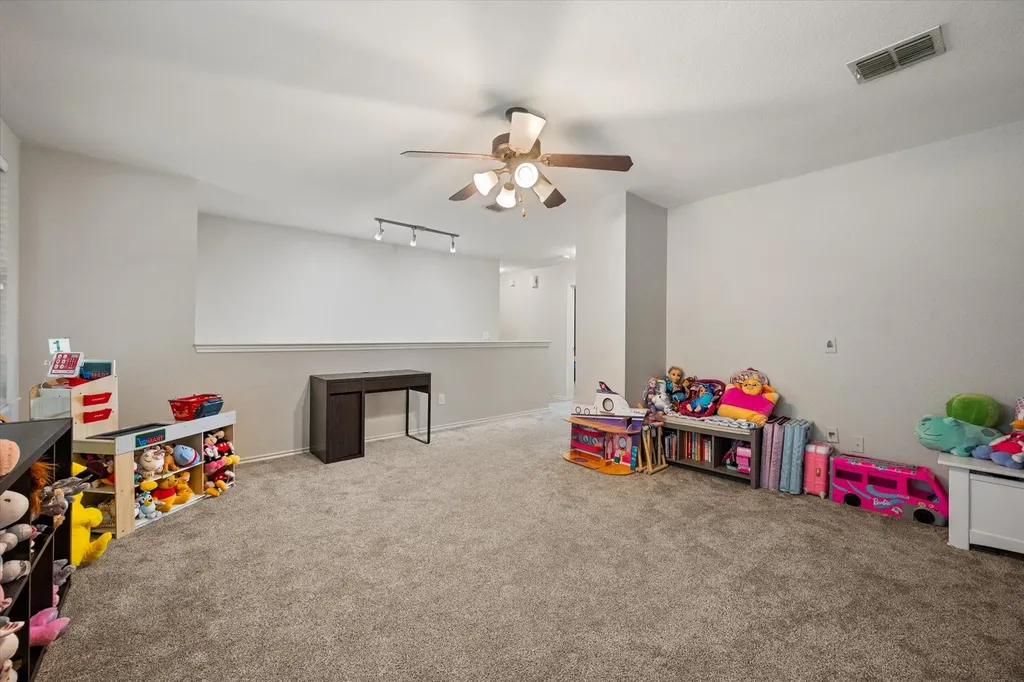 517 Zachum Drive Arlington TX 76002