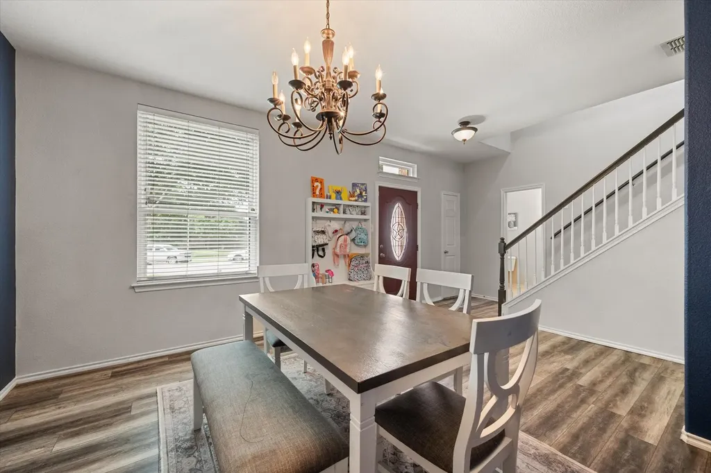 517 Zachum Drive Arlington TX 76002