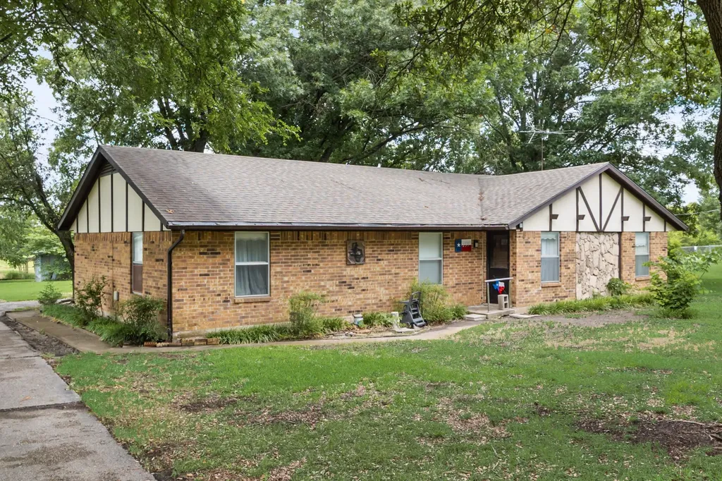 235 Eugene Lane Nevada TX 75173