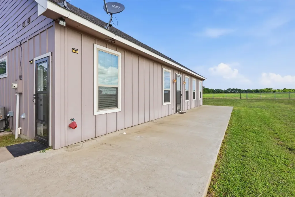12341 S Highway 77 Italy TX 76651