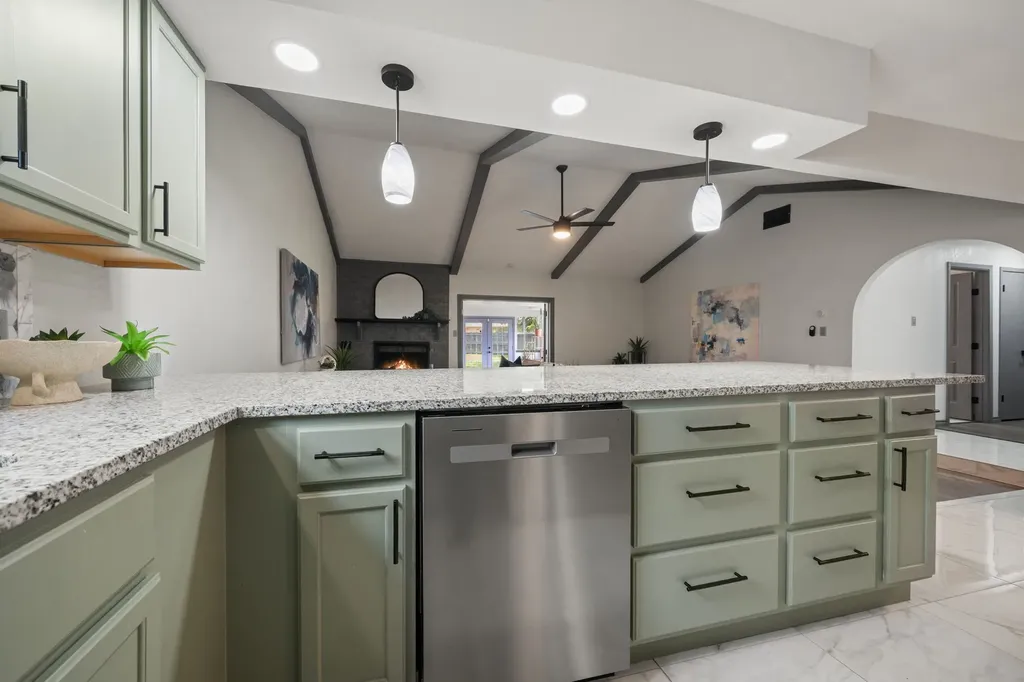 1711 Briar Meadow Drive Arlington TX 76014