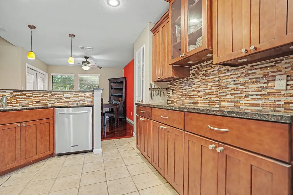 406 Santa Fe Trail Irving TX 75063