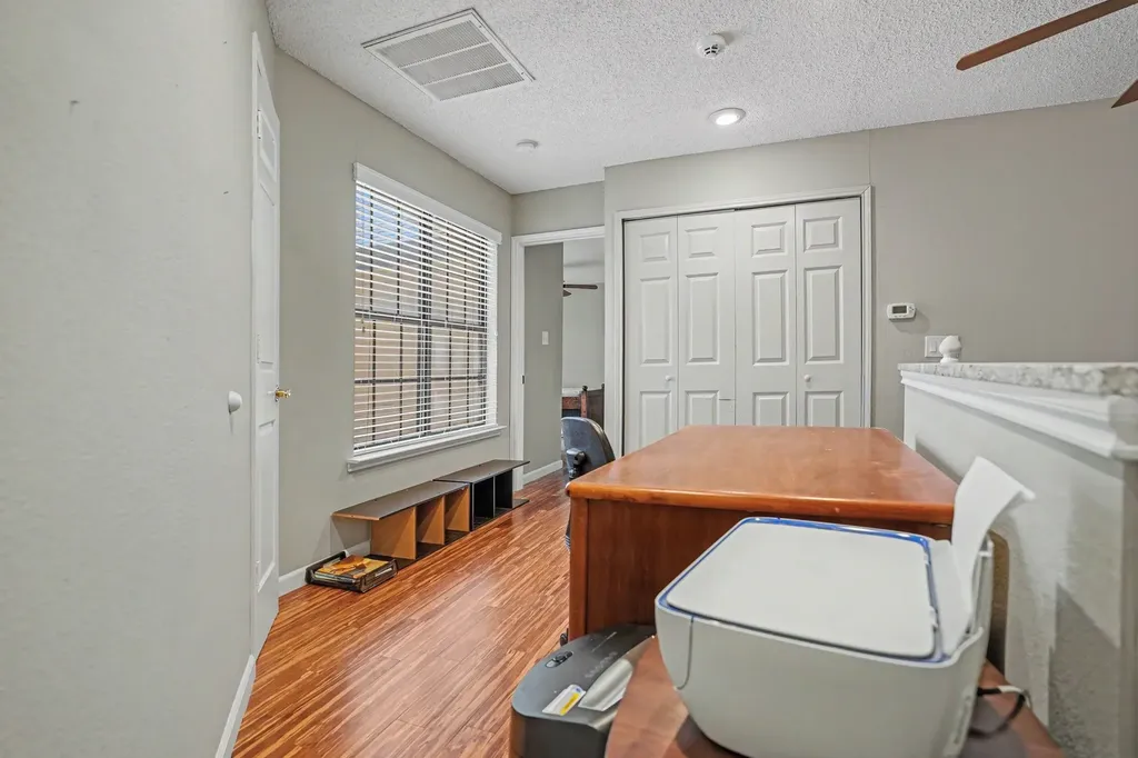 406 Santa Fe Trail Irving TX 75063