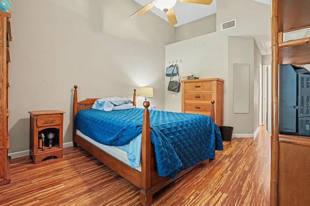 406 Santa Fe Trail Irving TX 75063