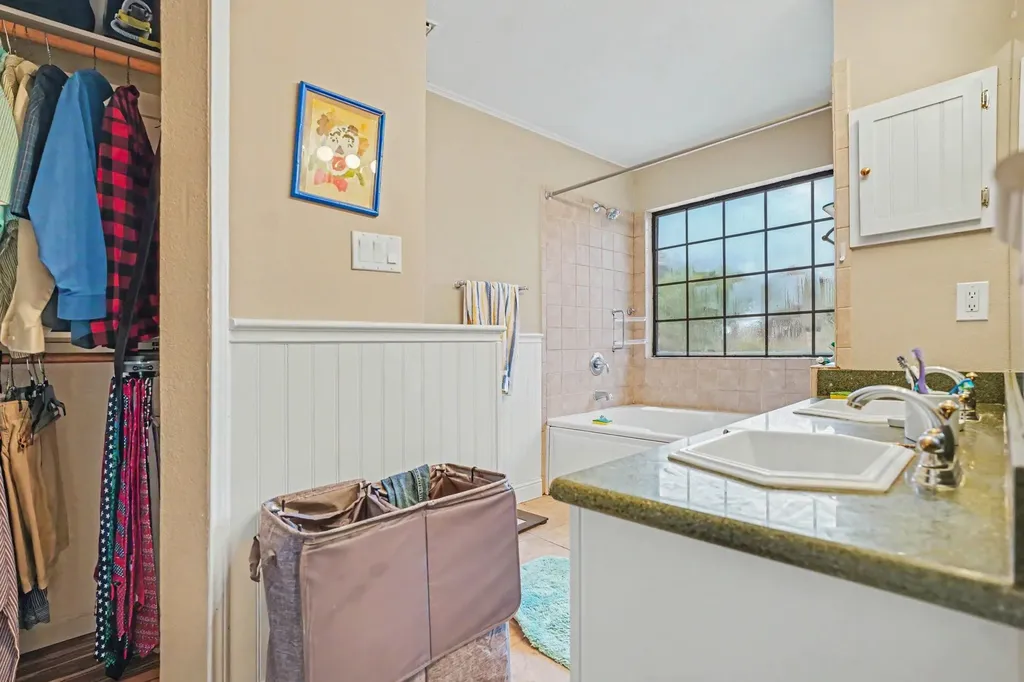 406 Santa Fe Trail Irving TX 75063