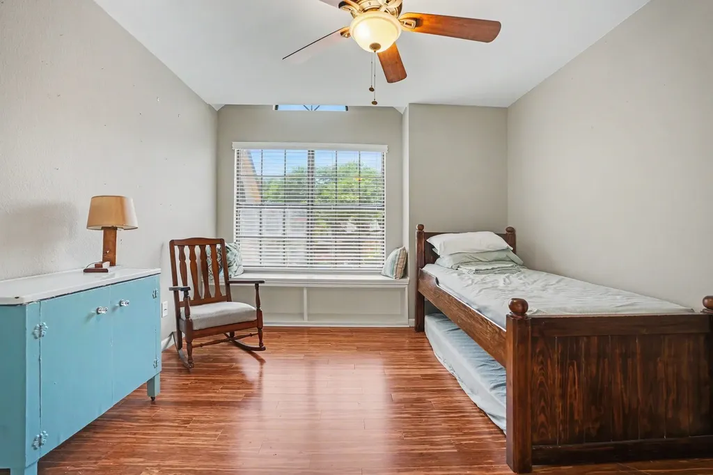 406 Santa Fe Trail Irving TX 75063