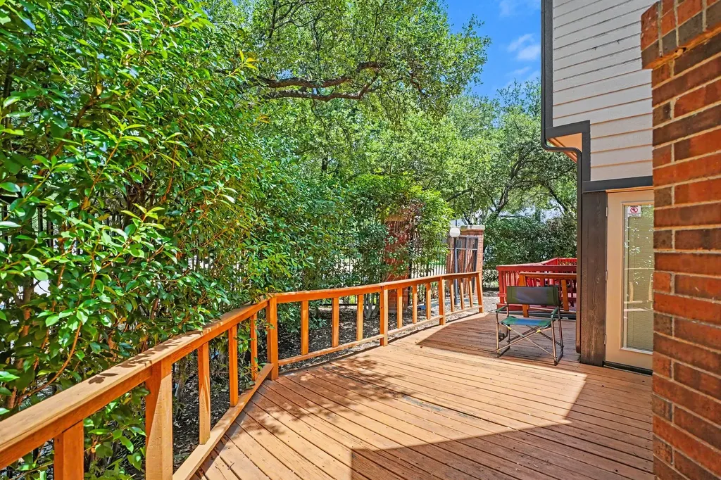 406 Santa Fe Trail Irving TX 75063
