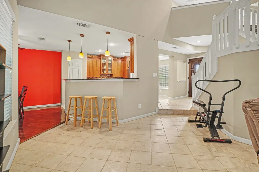 406 Santa Fe Trail Irving TX 75063