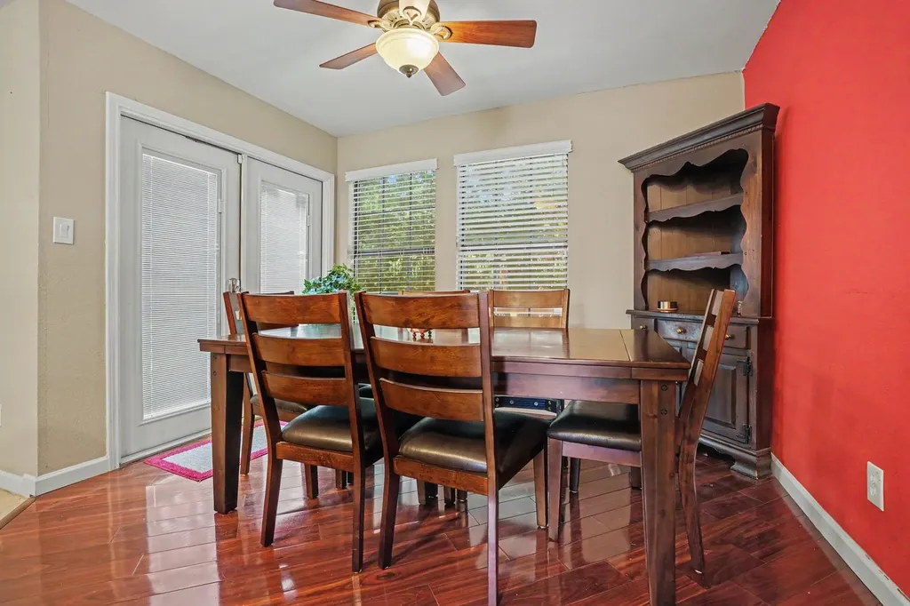 406 Santa Fe Trail Irving TX 75063