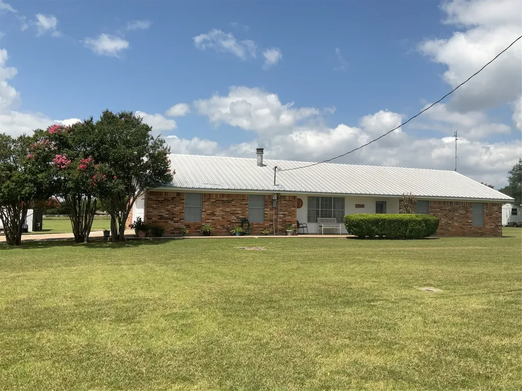 14261 Wortham Bend Road China Spring TX 76633