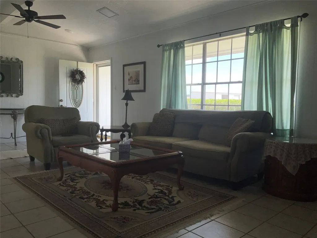14261 Wortham Bend Road China Spring TX 76633