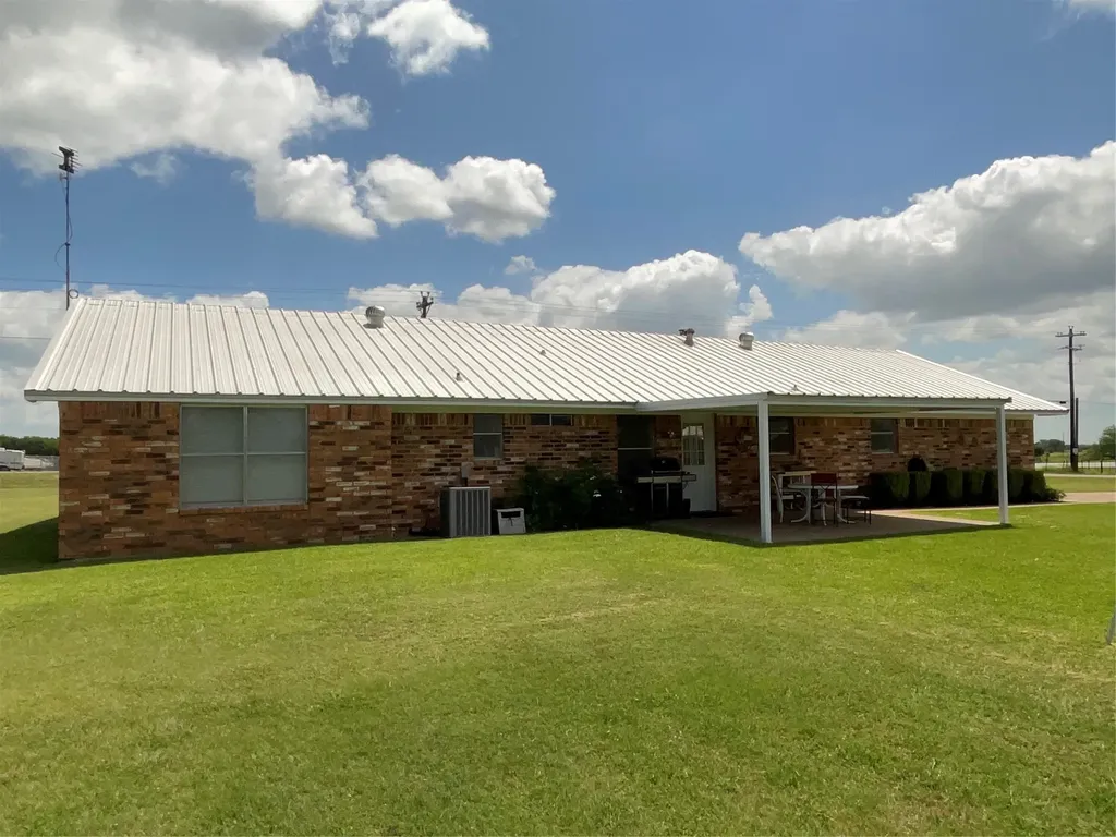 14261 Wortham Bend Road China Spring TX 76633