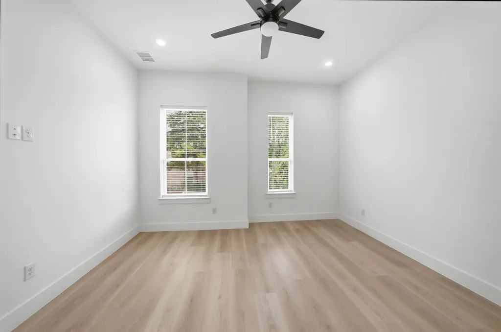 428 N Patton Avenue Dallas TX 75203