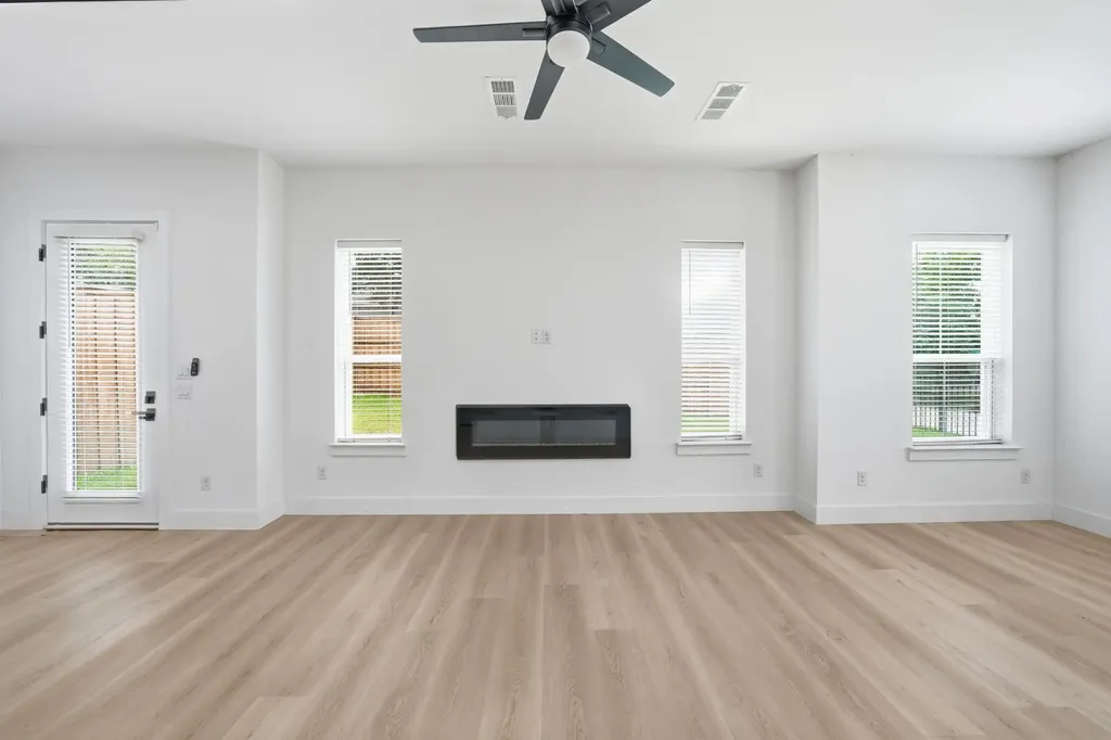 428 N Patton Avenue Dallas TX 75203