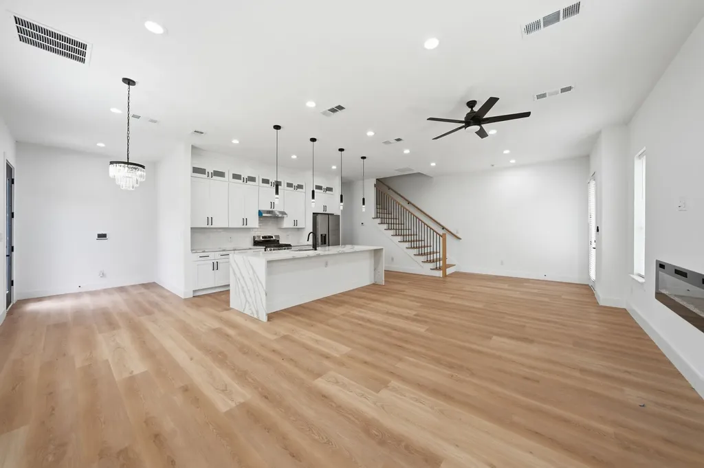 428 N Patton Avenue Dallas TX 75203
