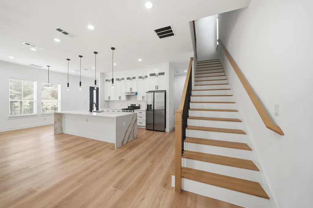 428 N Patton Avenue Dallas TX 75203