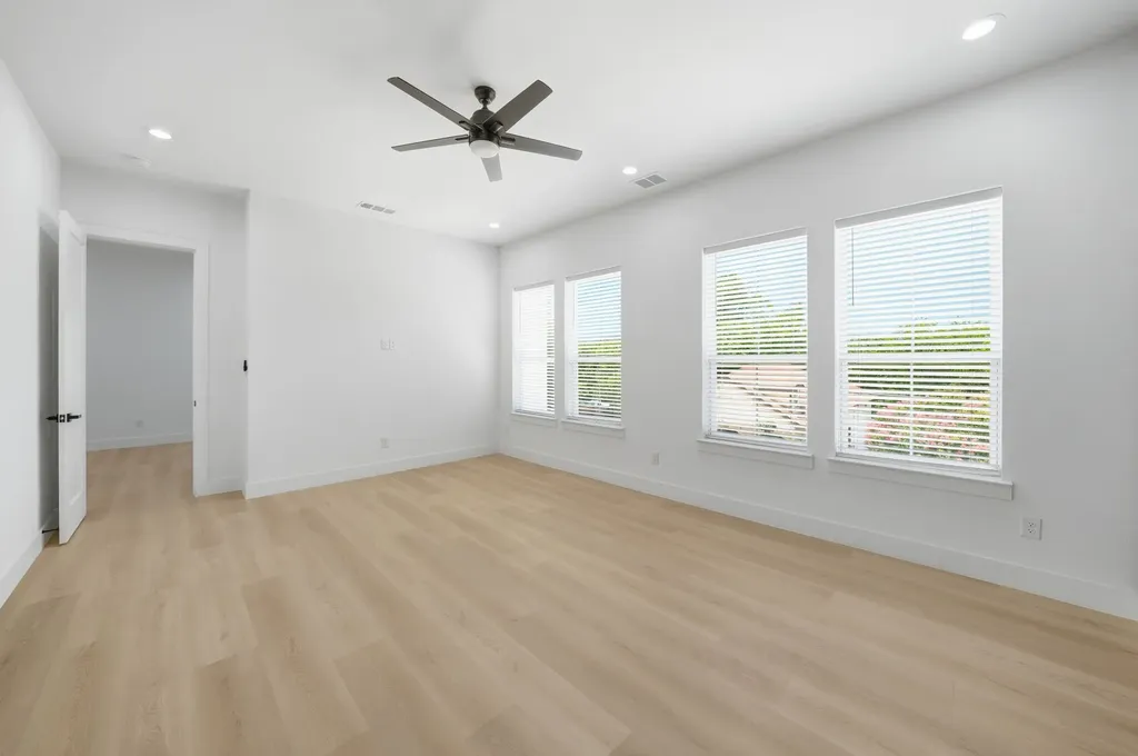 428 N Patton Avenue Dallas TX 75203
