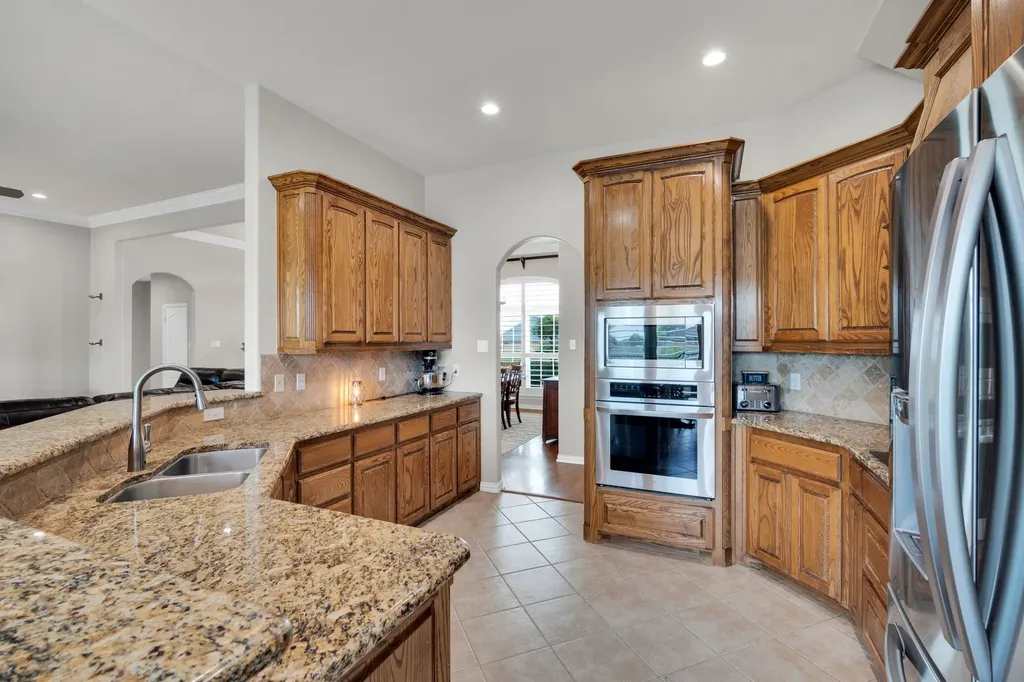 3133 Belmont Lane Terrell TX 75160