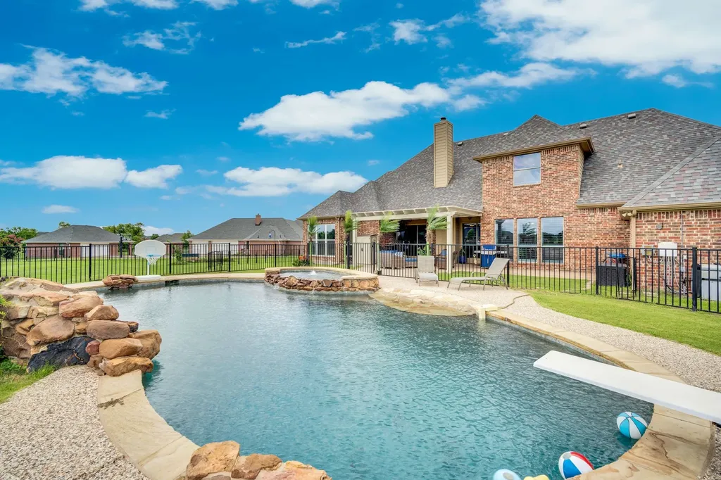 3133 Belmont Lane Terrell TX 75160