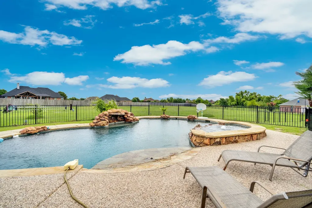 3133 Belmont Lane Terrell TX 75160