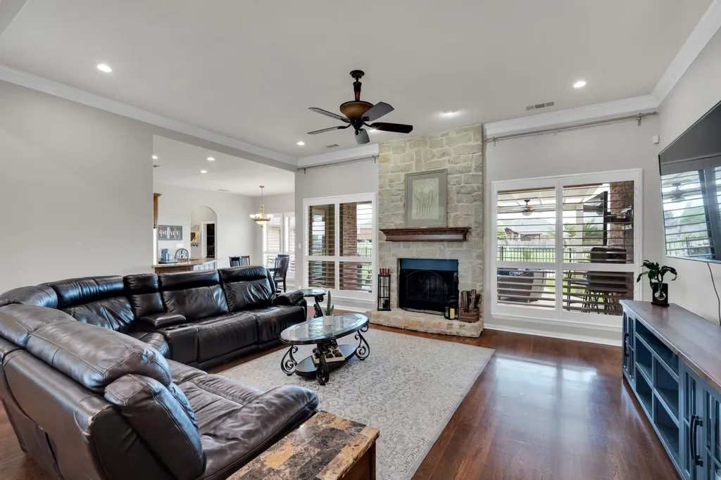 3133 Belmont Lane Terrell TX 75160