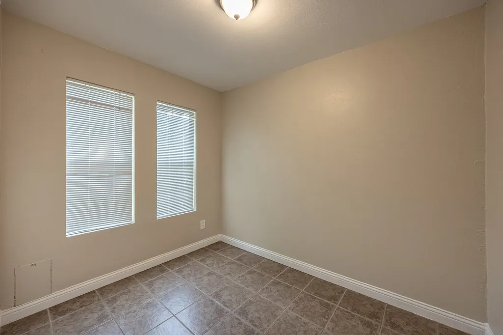 2705 Yucca Avenue Fort Worth TX 76111