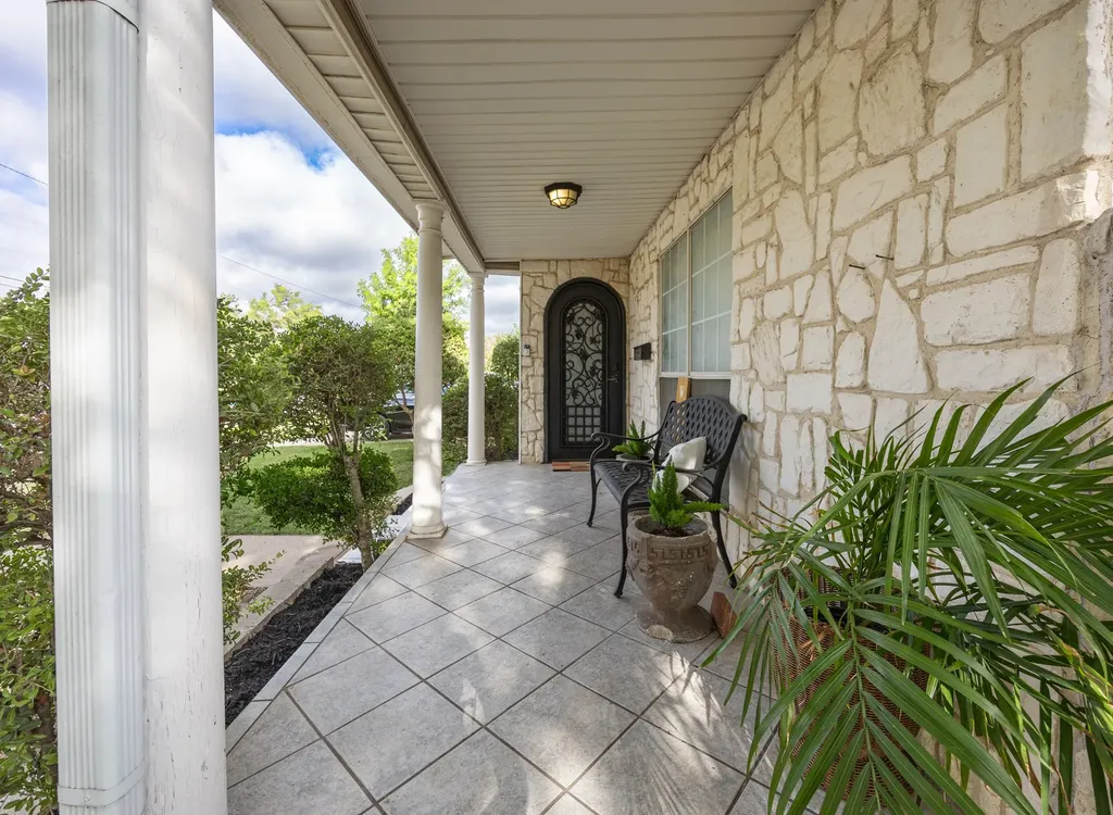2705 Yucca Avenue Fort Worth TX 76111