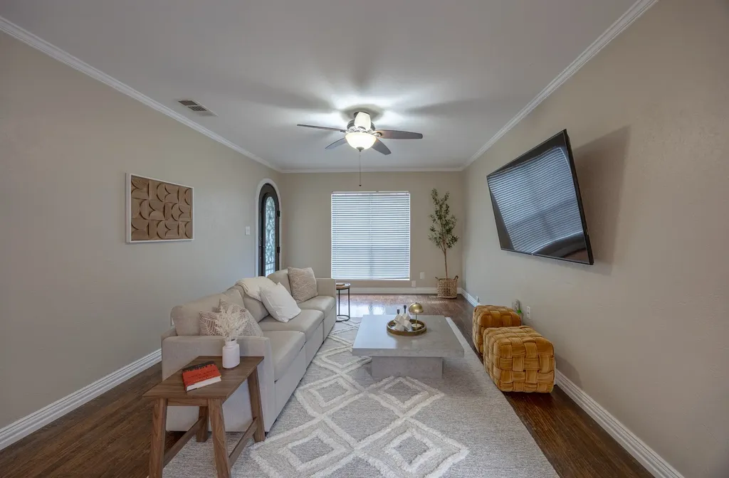 2705 Yucca Avenue Fort Worth TX 76111