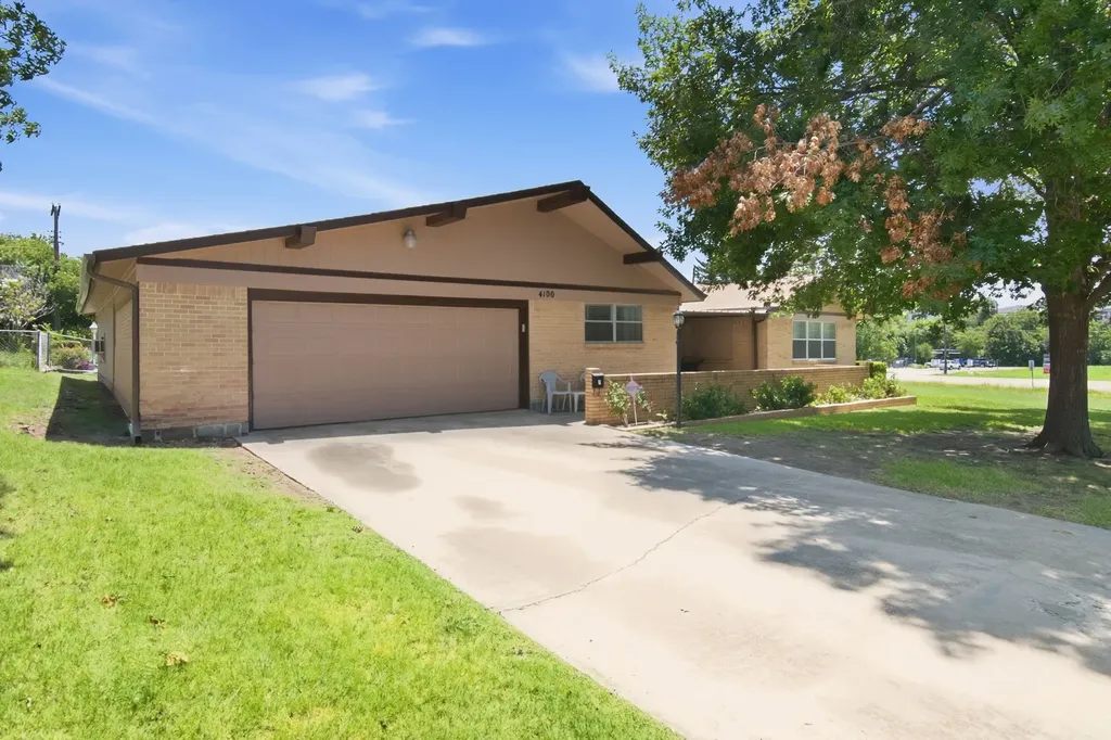 4100 Big Bend Trail Lake Worth TX 76135
