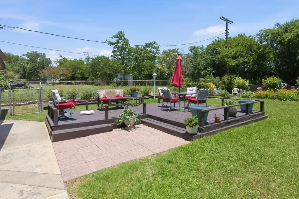 4100 Big Bend Trail Lake Worth TX 76135
