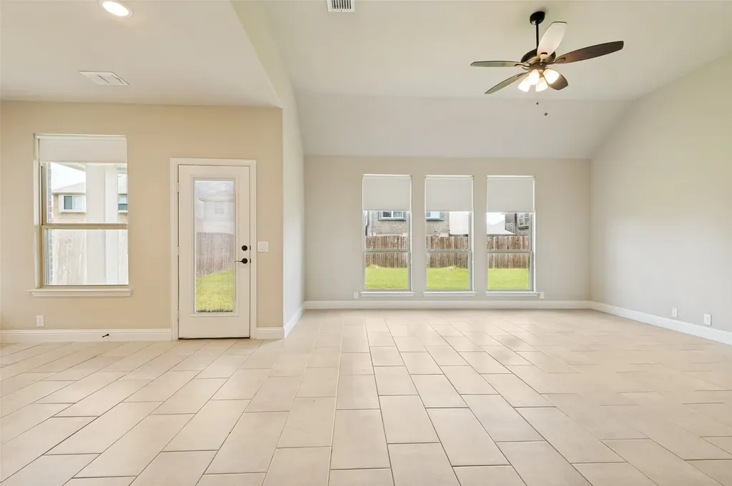 4005 Three Forks Road Kaufman TX 75142