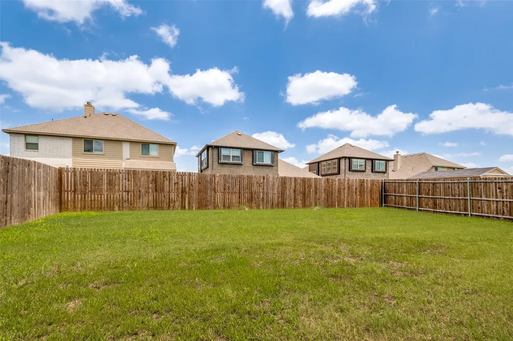 4005 Three Forks Road Kaufman TX 75142