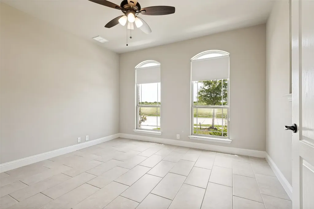 4005 Three Forks Road Kaufman TX 75142