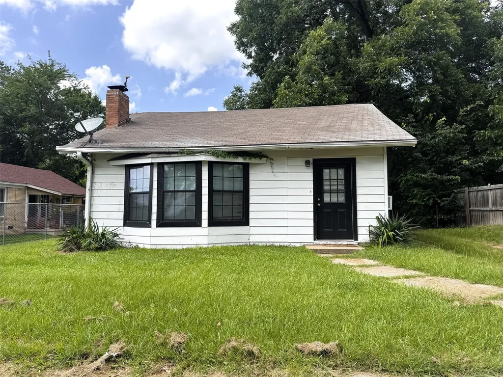 414 W 4th Street Mt Pleasant TX 75455
