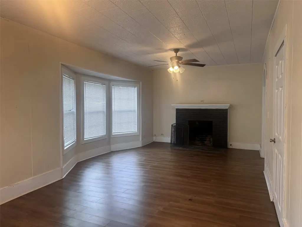414 W 4th Street Mt Pleasant TX 75455