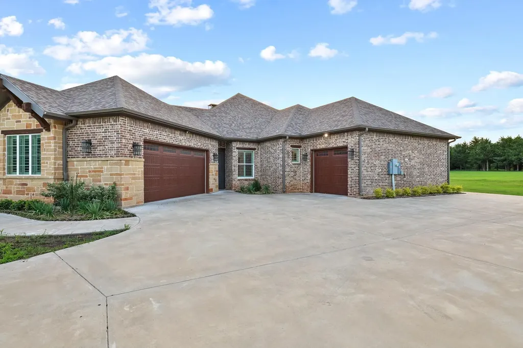 231 Geis Drive Pottsboro TX 75076