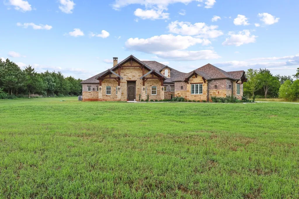 231 Geis Drive Pottsboro TX 75076