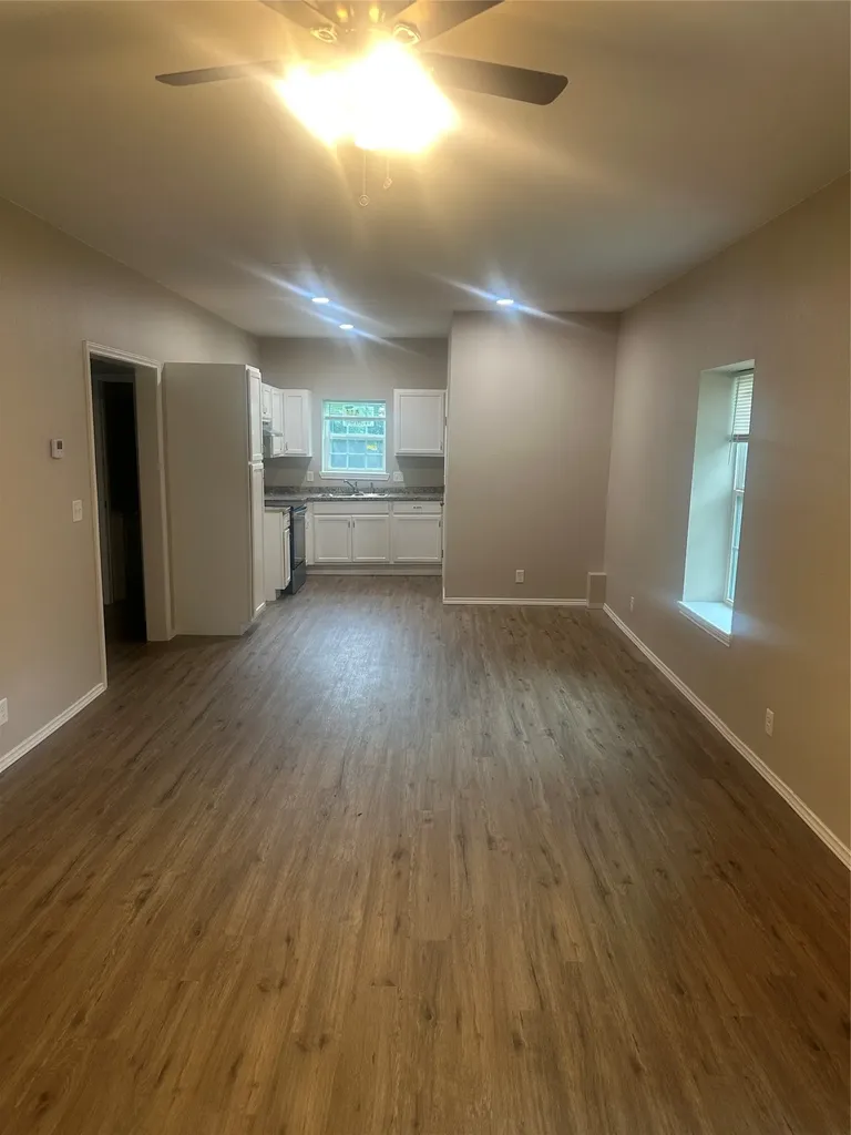 208 Washington Street Bowie TX 76230
