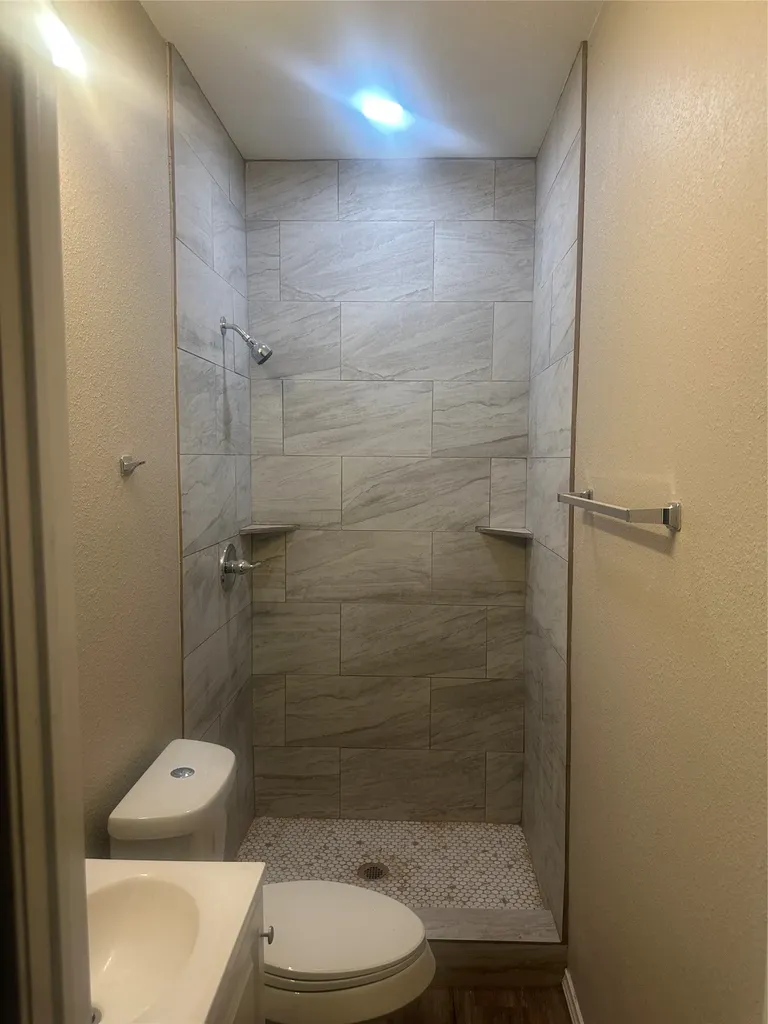 208 Washington Street Bowie TX 76230