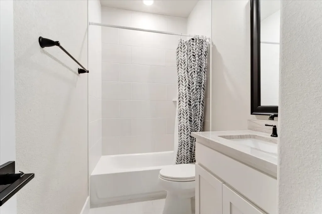 1080 Julian Drive Van Alstyne TX 75495