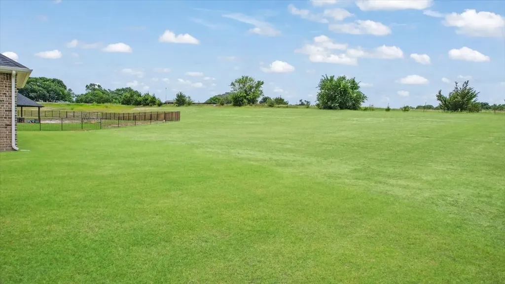1080 Julian Drive Van Alstyne TX 75495