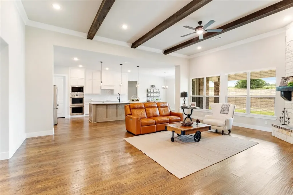 1080 Julian Drive Van Alstyne TX 75495