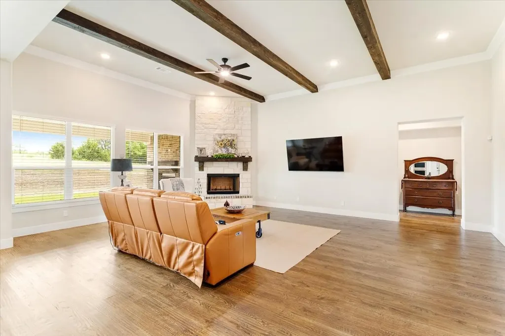 1080 Julian Drive Van Alstyne TX 75495