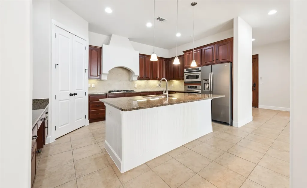 610 Via Ravello Irving TX 75039
