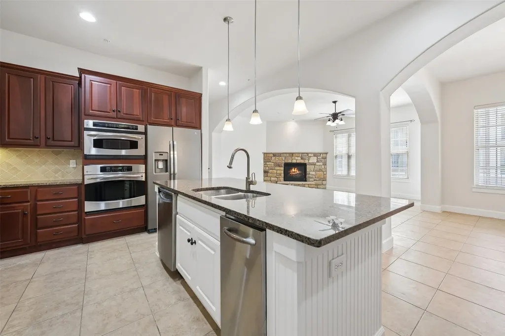 610 Via Ravello Irving TX 75039