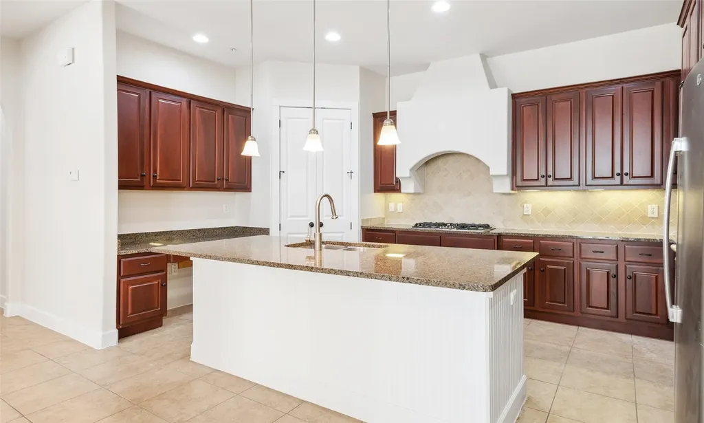 610 Via Ravello Irving TX 75039