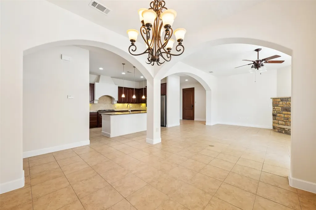 610 Via Ravello Irving TX 75039
