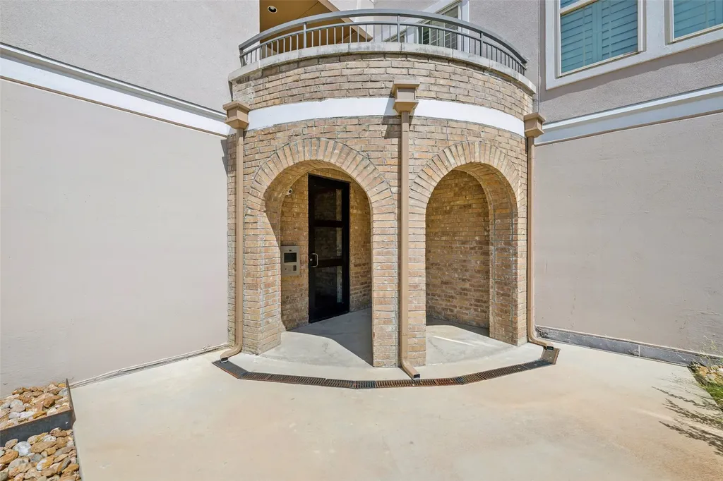 610 Via Ravello Irving TX 75039