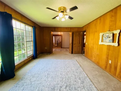 661 S 11th Avenue Munday TX 76371