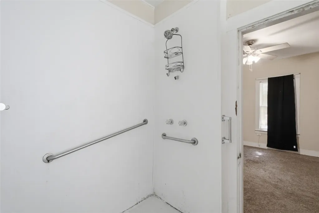 1307 S Seaman Street Eastland TX 76448